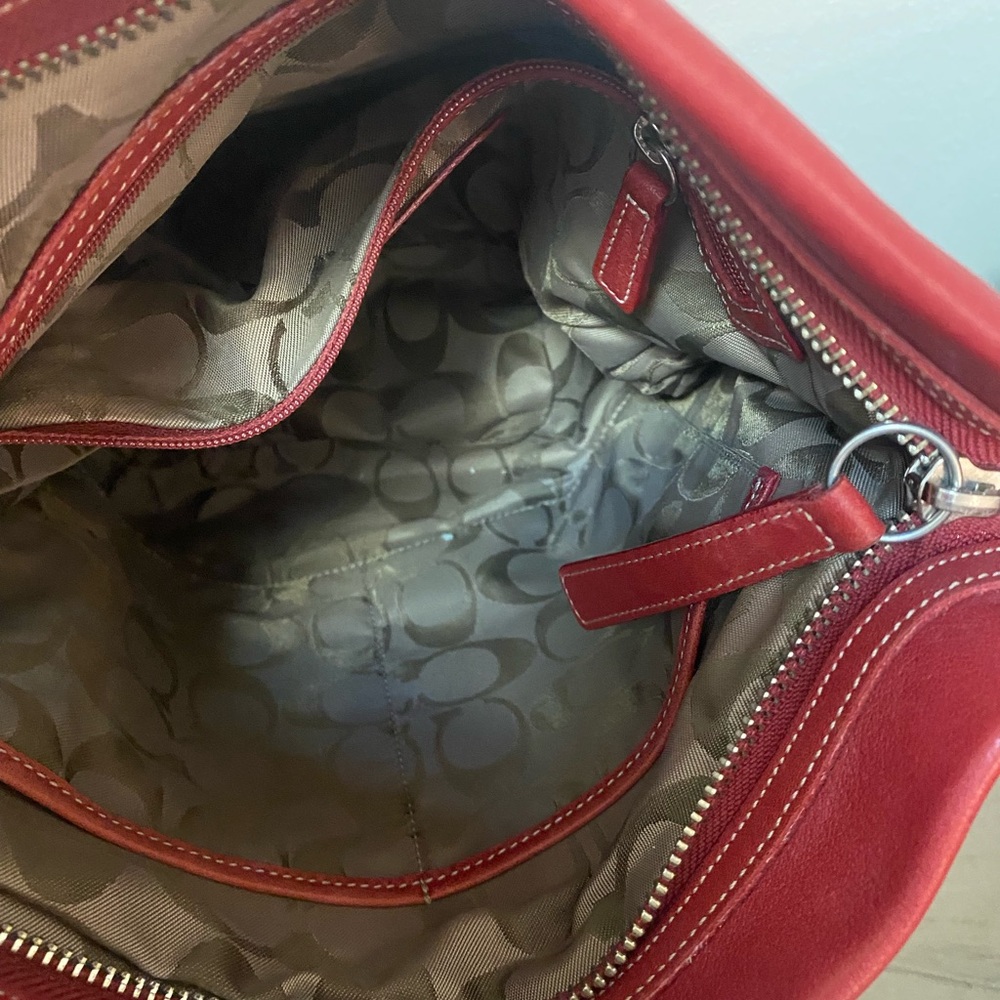 Gorgeous Coach Red Leather Soho Bucket Shoulder Bag - Picture 12 of 12